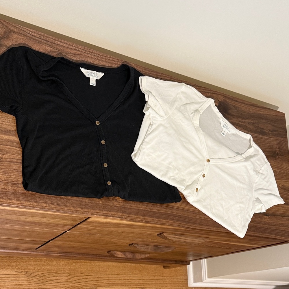 Market & Spruce Black and white Short Sleeve button up tee shirts